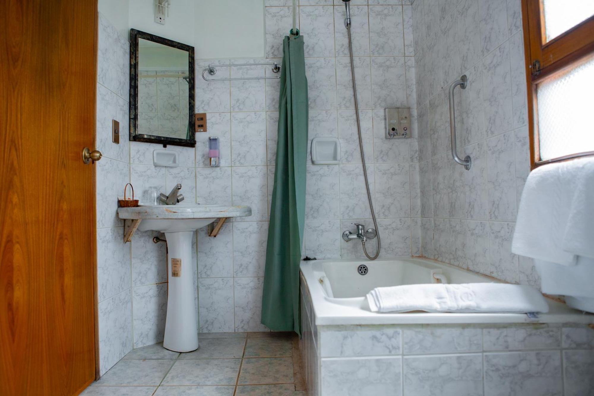 Hotel Cima Argentum Potosí Buitenkant foto