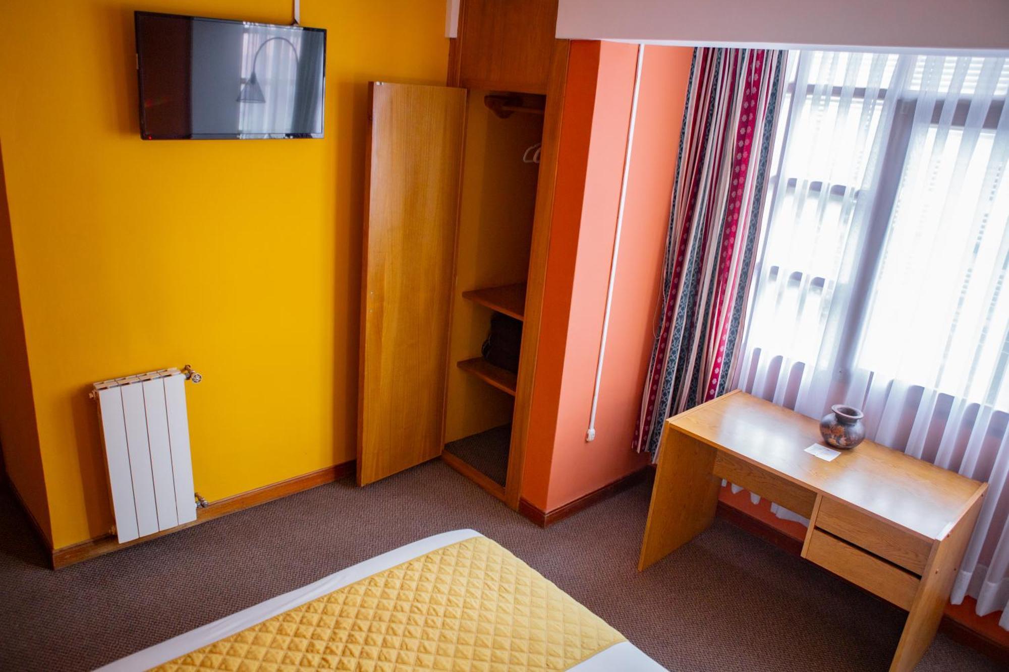 Hotel Cima Argentum Potosí Buitenkant foto