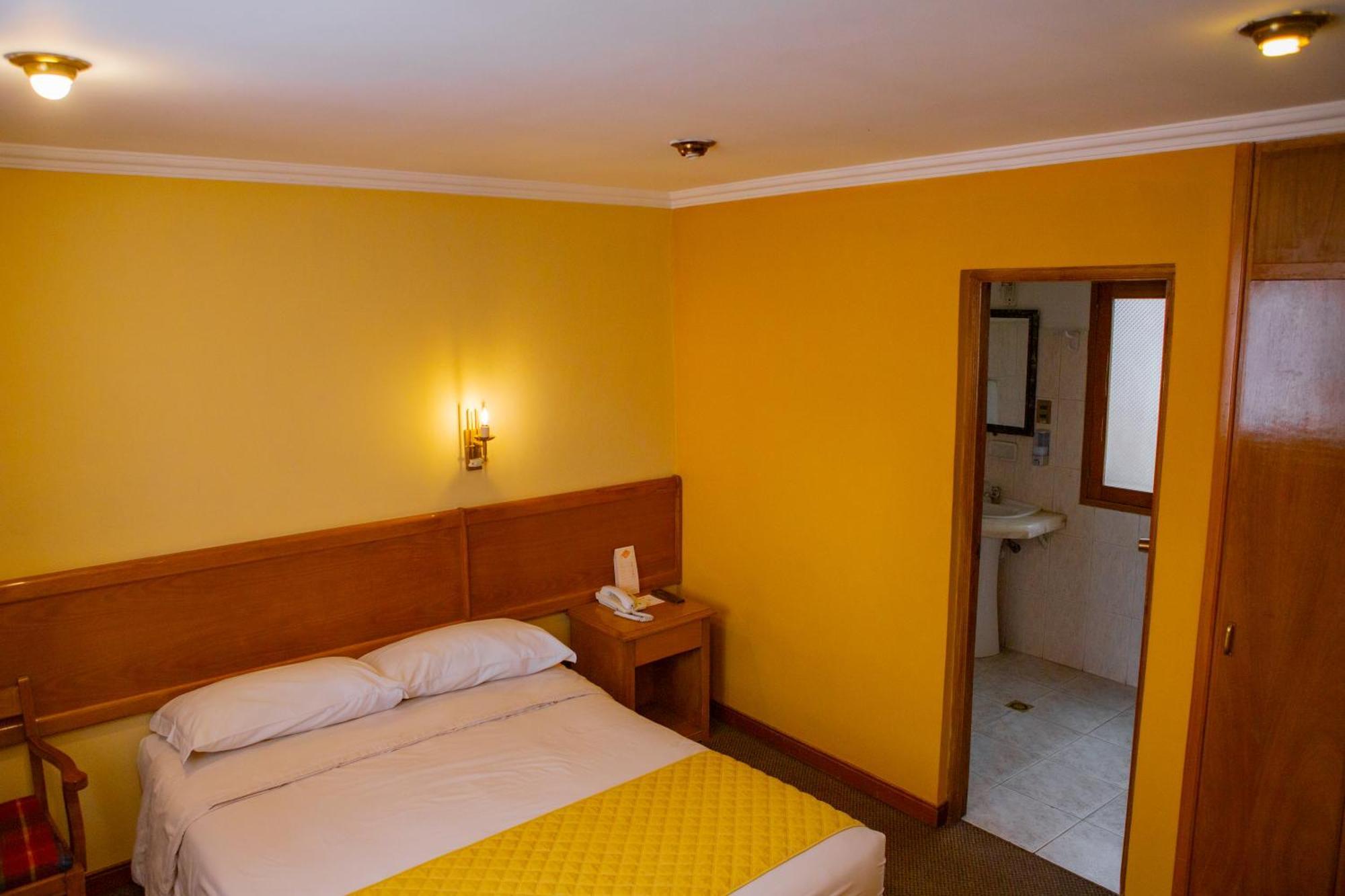 Hotel Cima Argentum Potosí Buitenkant foto